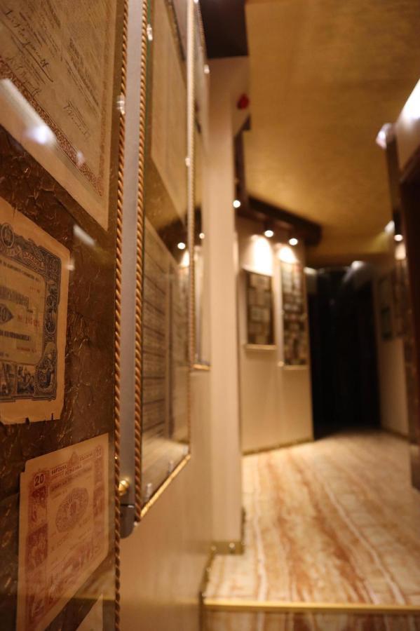 Apartment Hidden Bank: First Million *