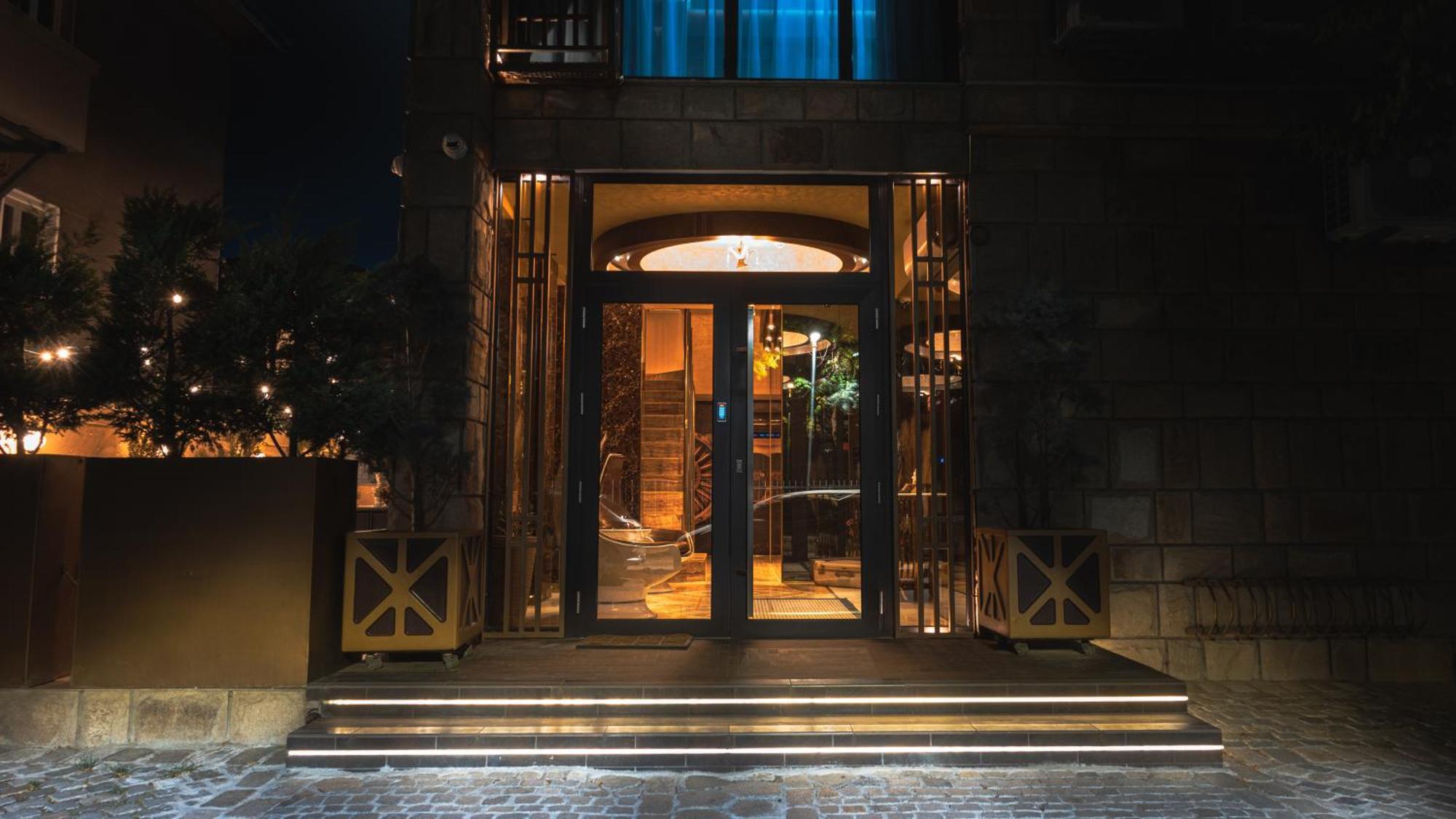 Hidden Bank: First Million Apartment